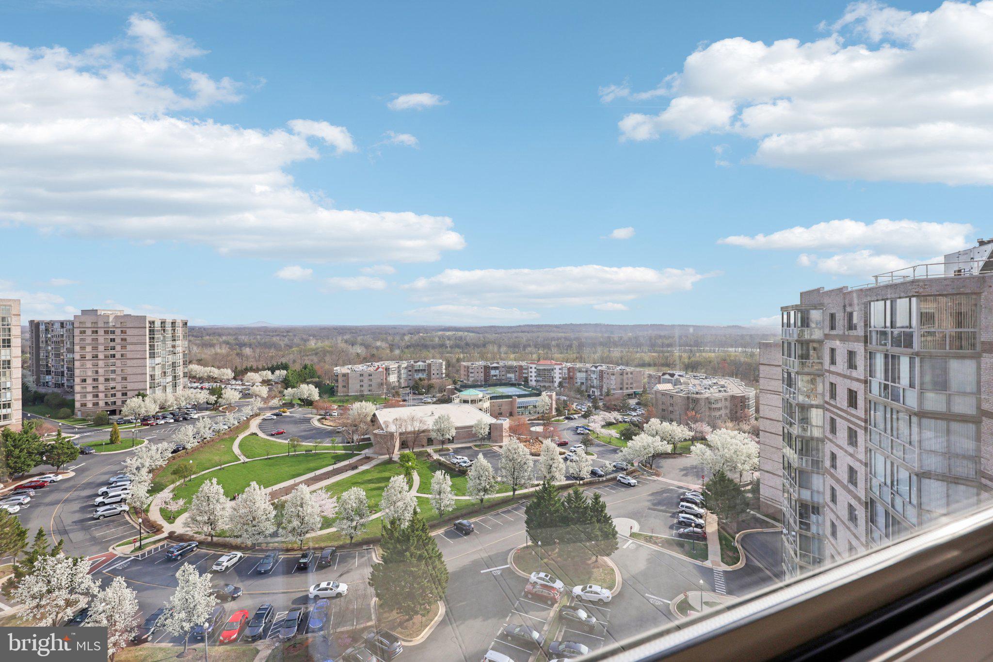 19375 Cypress Ridge Terrace, Unit 1111 Leesburg, VA 20176 - Photo 25 of 35 a view of a city