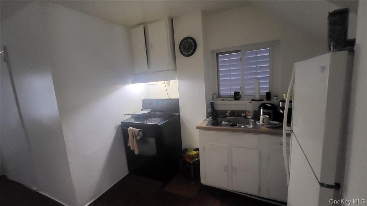 67 Academy Street Poughkeepsie, NY 12601 - Photo 19 of 28 APT 2 Two Bedroom Apt
