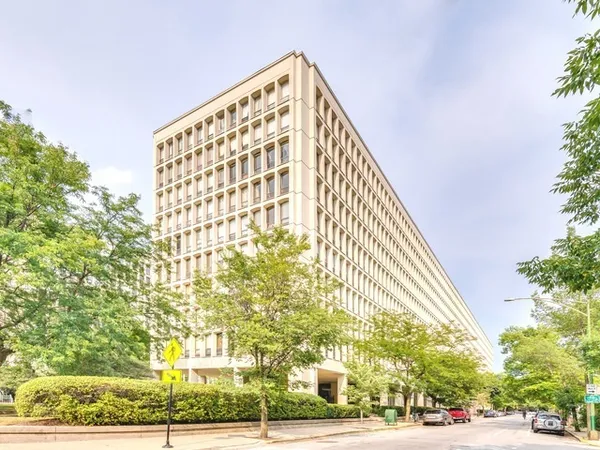 $1,600 | 1400 East 55th Place, Unit 703S, Chicago, IL 60637