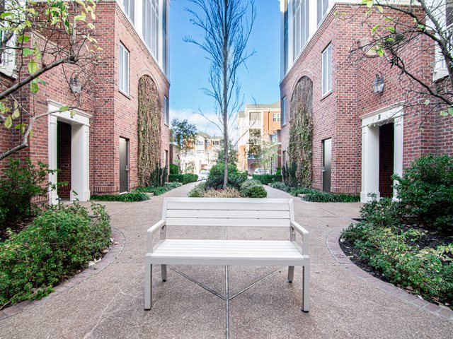 591 Lexington Road, Unit 403 Memphis, TN 38117 - Photo 1 of 20 Gallery Image 1