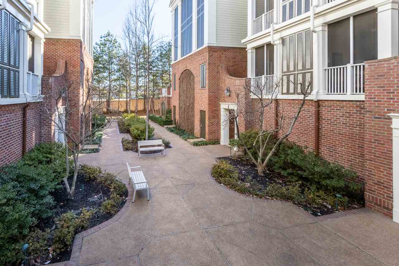 591 Lexington Road, Unit 403 Memphis, TN 38117 - Photo 2 of 20 Gallery Image 2