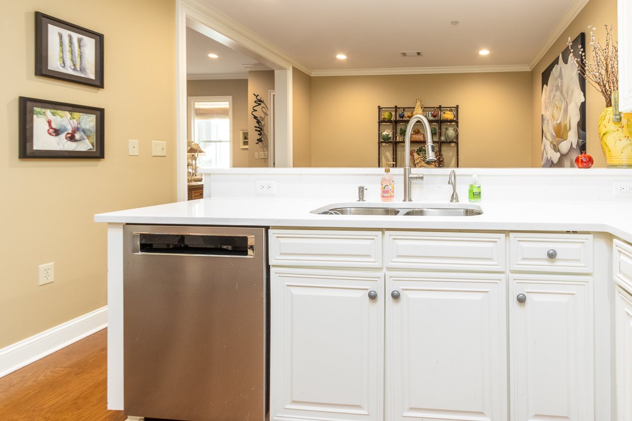 591 Lexington Road, Unit 403 Memphis, TN 38117 - Photo 19 of 20 Gallery Image 19
