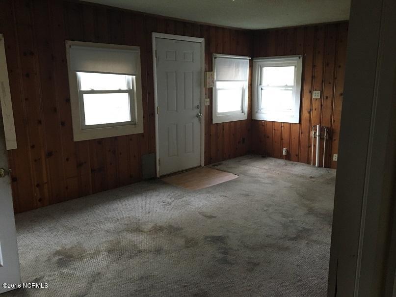 5022 Neuse Road Kinston, NC 28501 - Photo 7 of 8 living room