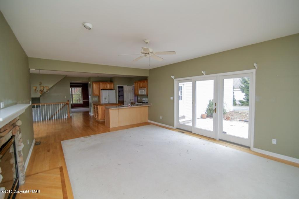 1760 Deer Path Road Easton, PA 18040 - Photo 11 of 29 11