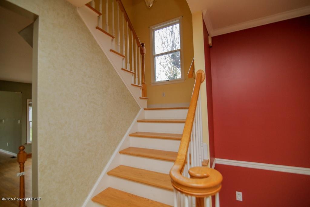 1760 Deer Path Road Easton, PA 18040 - Photo 13 of 29 13