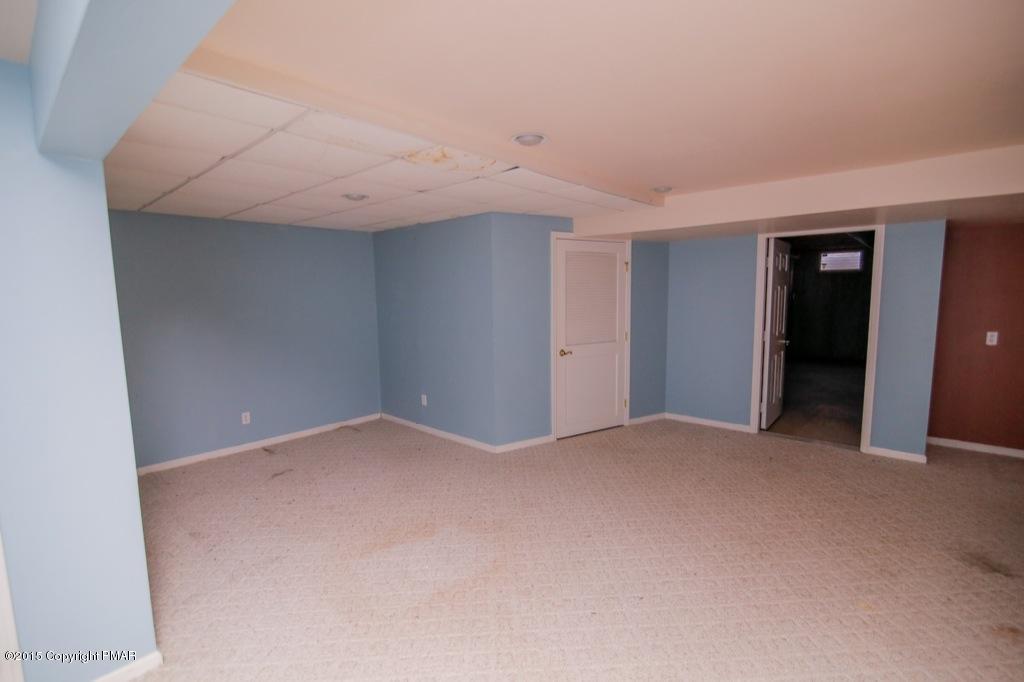 1760 Deer Path Road Easton, PA 18040 - Photo 25 of 29 25