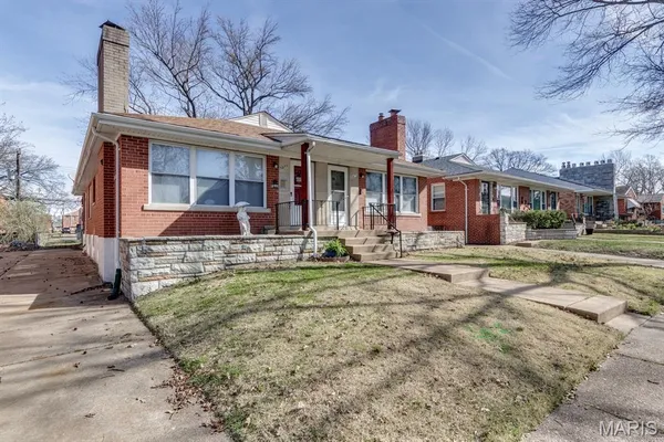 $345,000 | 5875 Robert Avenue, St. Louis, MO 63109