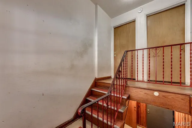 $350,000 | 5875 Robert Avenue, St. Louis, MO 63109