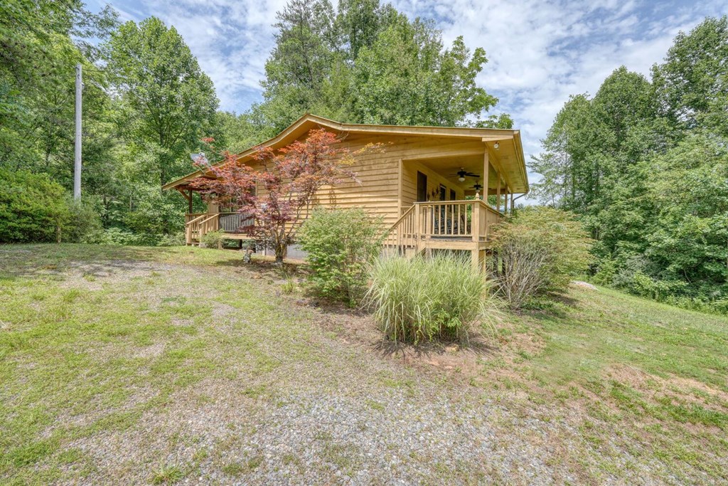 1625 Taylor Road Hiawassee, GA 30546 - Photo 15 of 36 Gallery Image 15