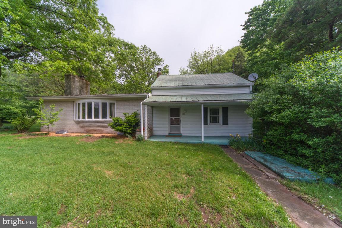 445 Mountain Road Denver, PA 17517 - Photo 2 of 16
