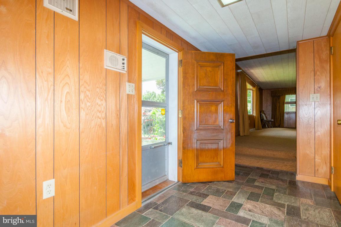 445 Mountain Road Denver, PA 17517 - Photo 3 of 16