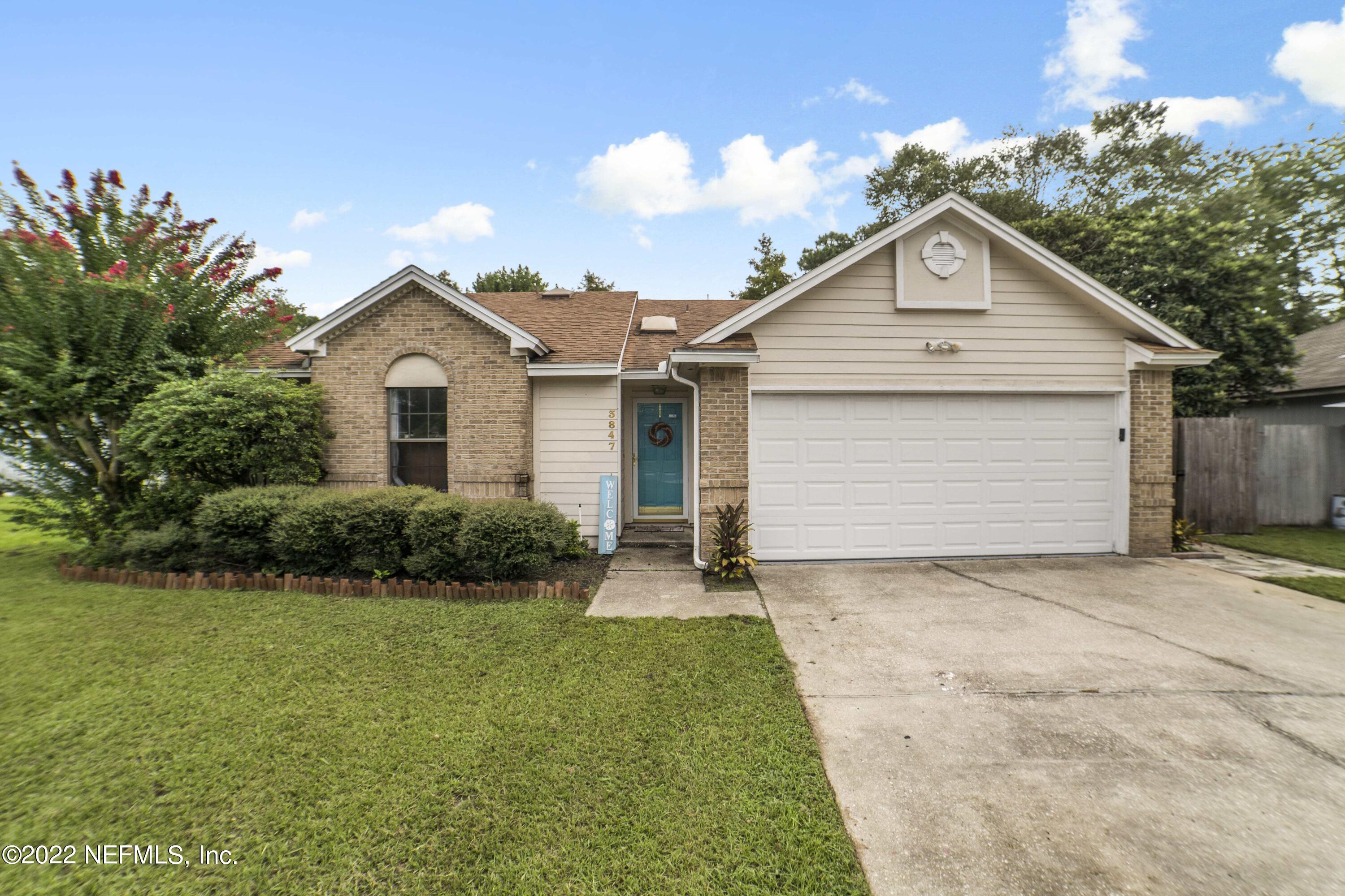 3847 Winter Berry Road East Jacksonville, FL 32210 - Photo 1 of 25 P2030193 -min