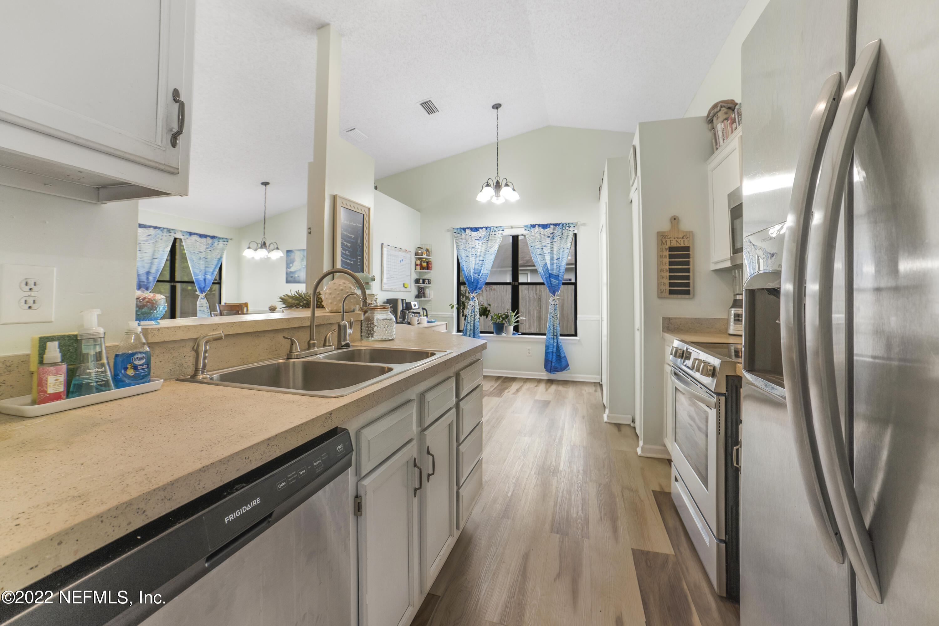 3847 Winter Berry Road East Jacksonville, FL 32210 - Photo 13 of 25 P2030096