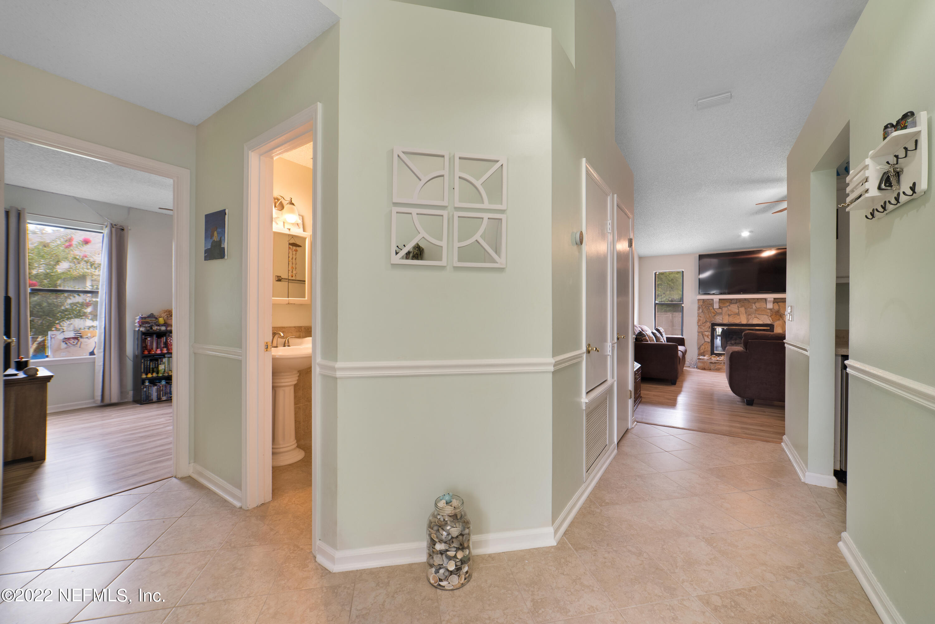 3847 Winter Berry Road East Jacksonville, FL 32210 - Photo 5 of 25 P2030056