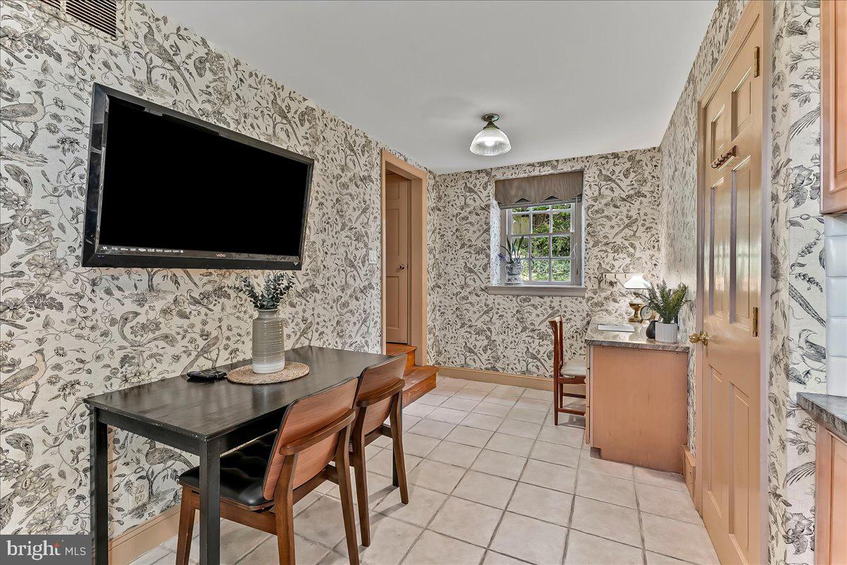 716 Old Gulph Road Bryn Mawr, PA 19010 - Photo 19 of 58