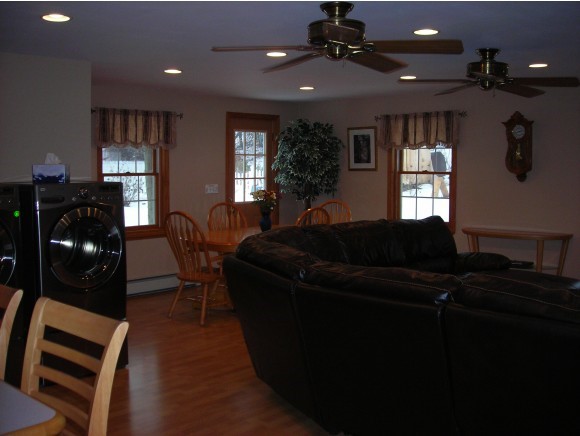 26 Floyd Road Derry, NH 03038 - Photo 15 of 36