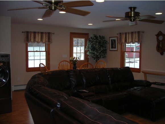 26 Floyd Road Derry, NH 03038 - Photo 16 of 36