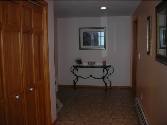 26 Floyd Road Derry, NH 03038 - Photo 18 of 36