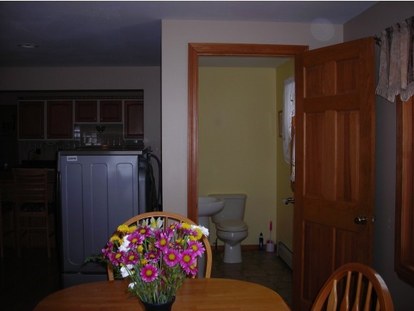 26 Floyd Road Derry, NH 03038 - Photo 20 of 36