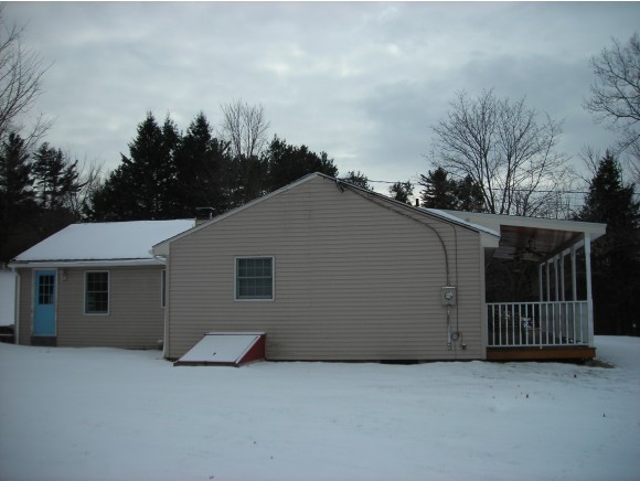 26 Floyd Road Derry, NH 03038 - Photo 3 of 36