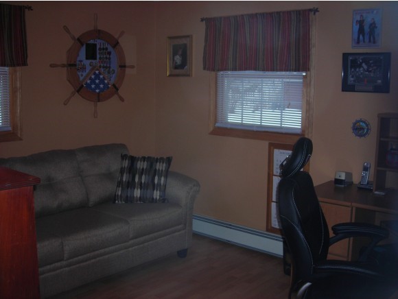 26 Floyd Road Derry, NH 03038 - Photo 23 of 36