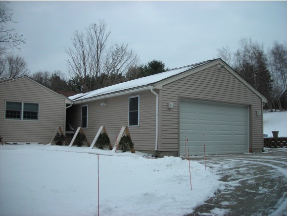 26 Floyd Road Derry, NH 03038 - Photo 4 of 36