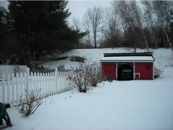 26 Floyd Road Derry, NH 03038 - Photo 33 of 36