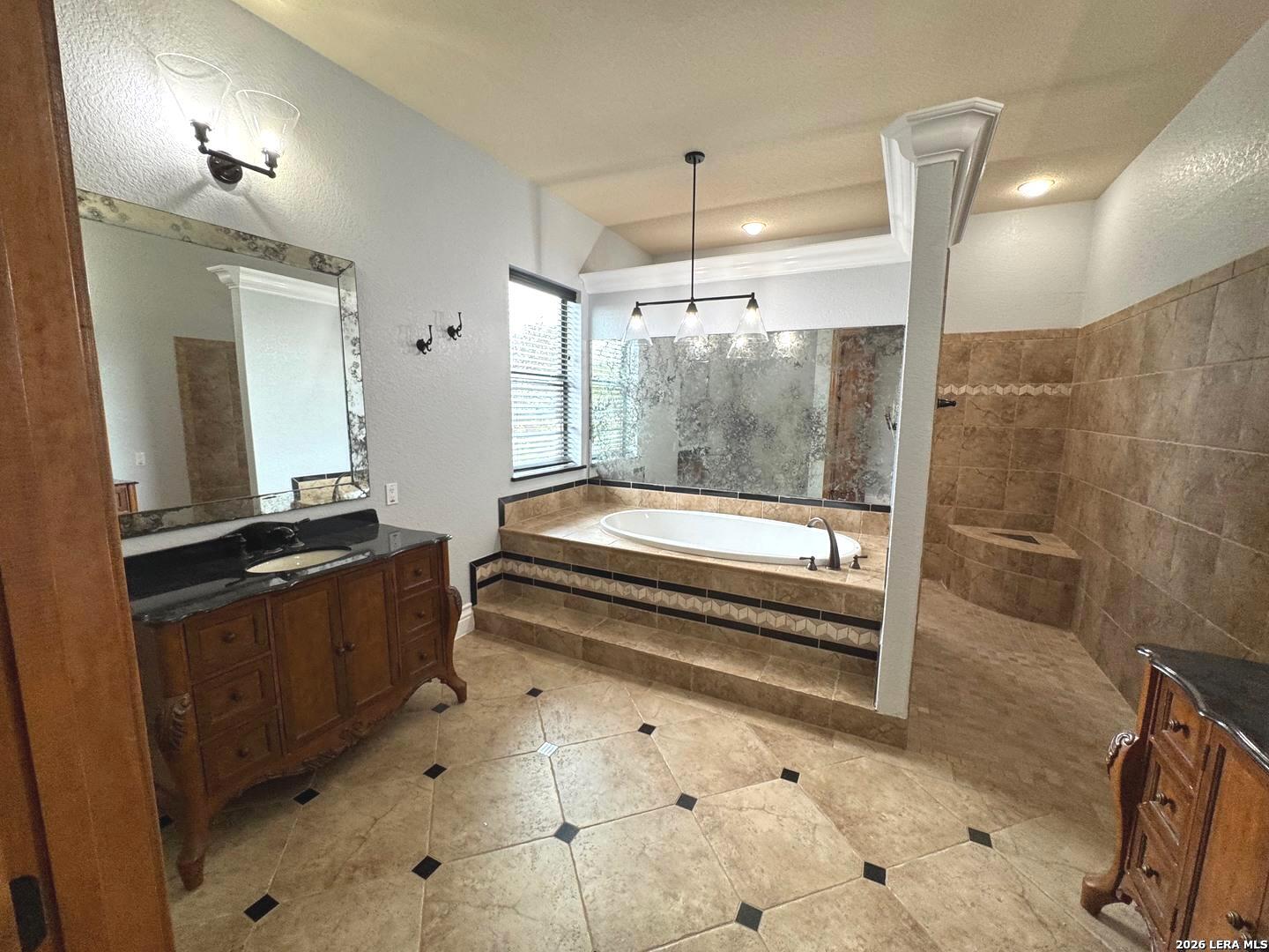 443 Bridlegate Boulevard Bandera, TX 78003 - Photo 6 of 35