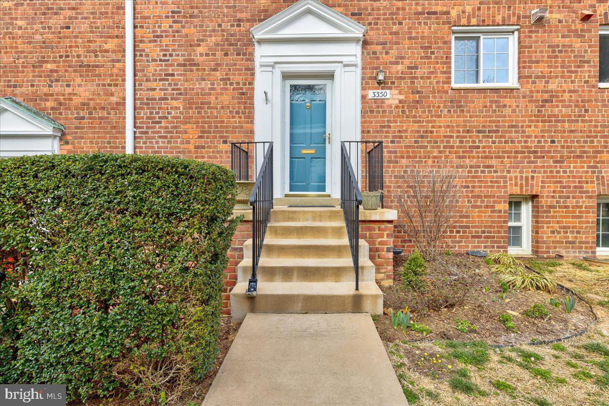 3350 Gunston Road Alexandria, VA 22302 - Photo 28 of 30 Front of your beautiful home