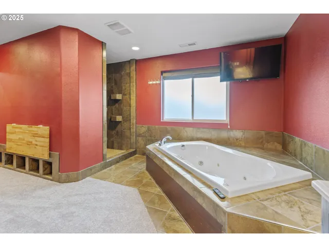 $729,000 | 13155 Century Drive, Oregon City, OR 97045