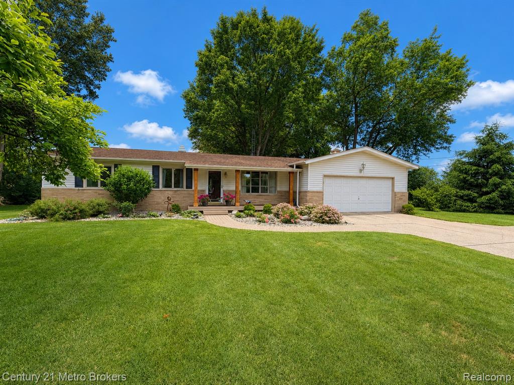 3259 North Seymour Road Flushing, MI 48433 - Photo 1 of 48