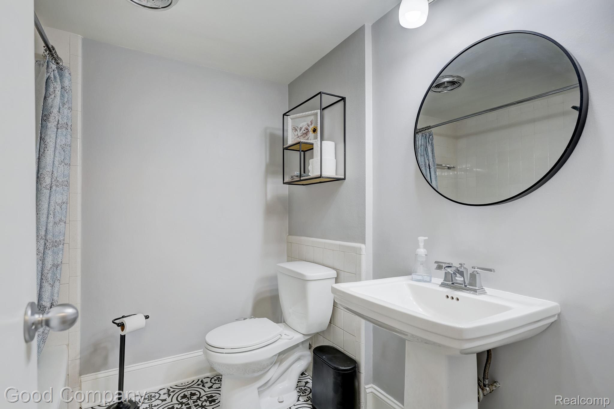 4345 Crooks Road, Unit 4 Royal Oak, MI 48073 - Photo 25 of 35 4345 Crooks Rd. #4-25.jpg