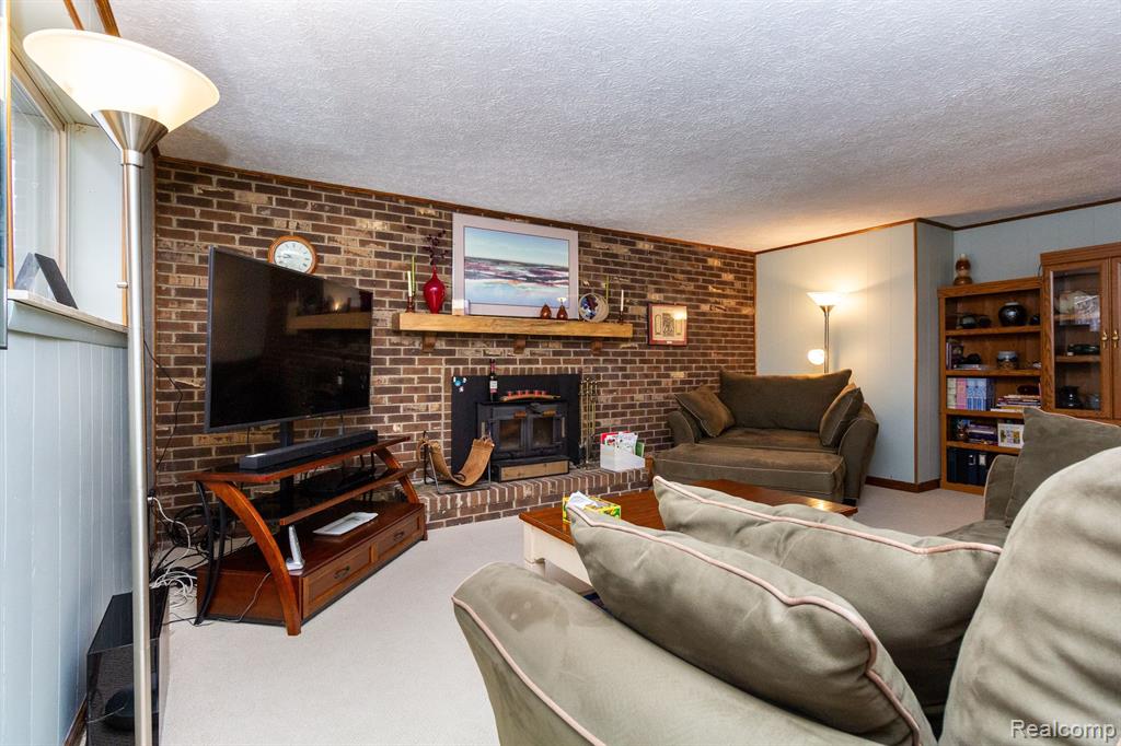 573 Lockmoore Court Rochester Hills, MI 48307 - Photo 32 of 59