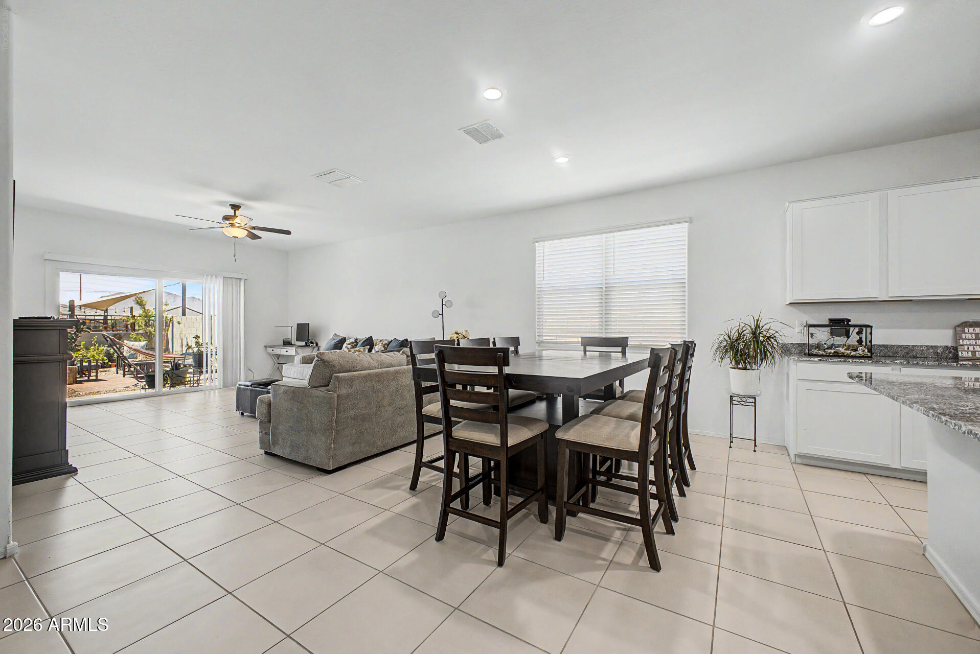 10611 West Bloch Road Tolleson, AZ 85353 - Photo 8 of 29