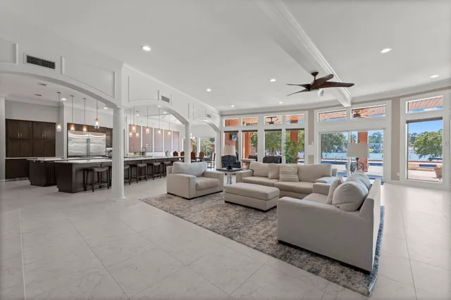 $5,000,000 | 40 La Jolla Circle, Montgomery, TX 77356