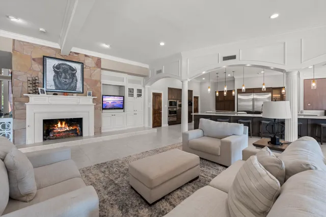 $5,000,000 | 40 La Jolla Circle, Montgomery, TX 77356