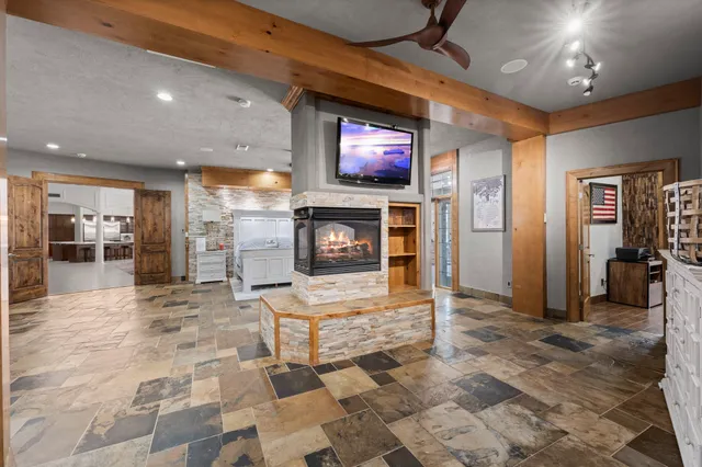 $5,000,000 | 40 La Jolla Circle, Montgomery, TX 77356