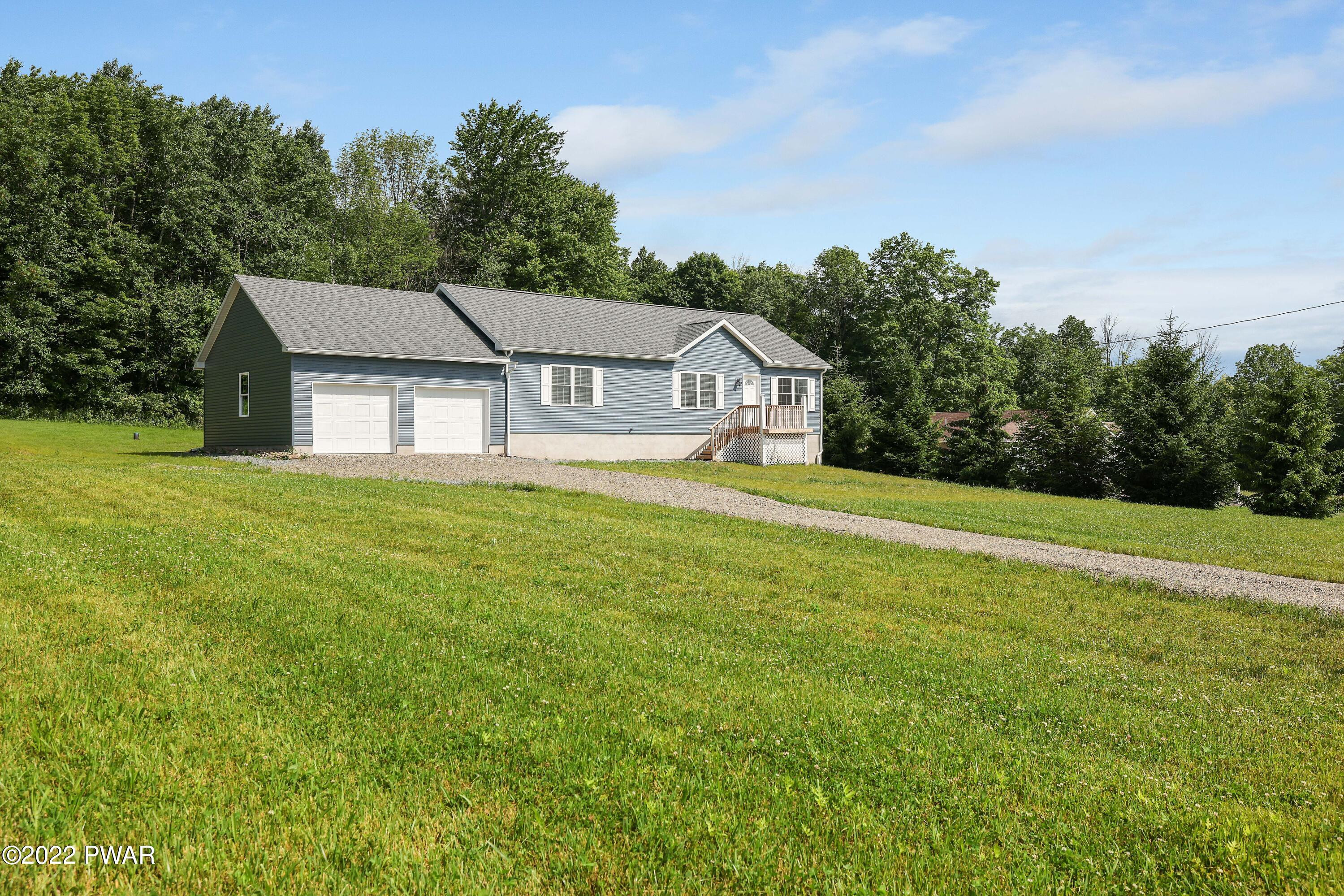 831 Spring Hill Road Sterling, PA 18463 - Photo 1 of 34