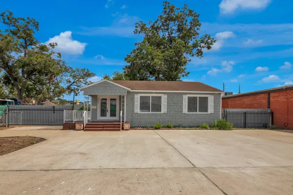 $474,900 | 3743 Erie Street, Houston, TX 77017