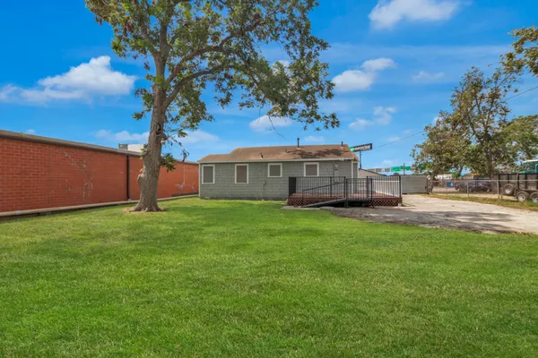 $474,900 | 3743 Erie Street, Houston, TX 77017