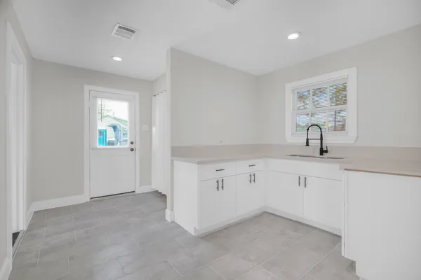 $474,900 | 3743 Erie Street, Houston, TX 77017