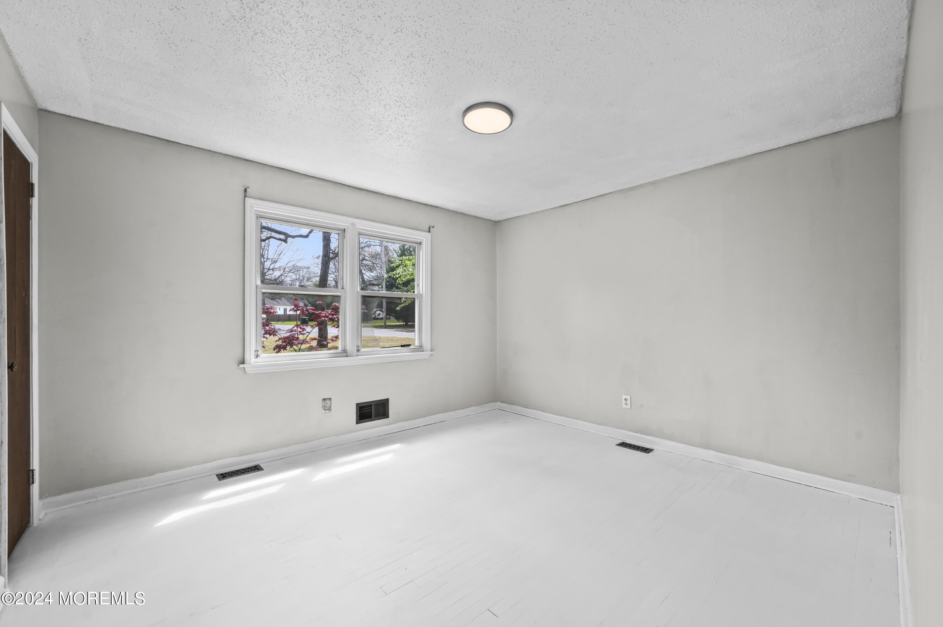 3 Lakeview Drive Howell, NJ 07731 - Photo 14 of 29 Bed 1