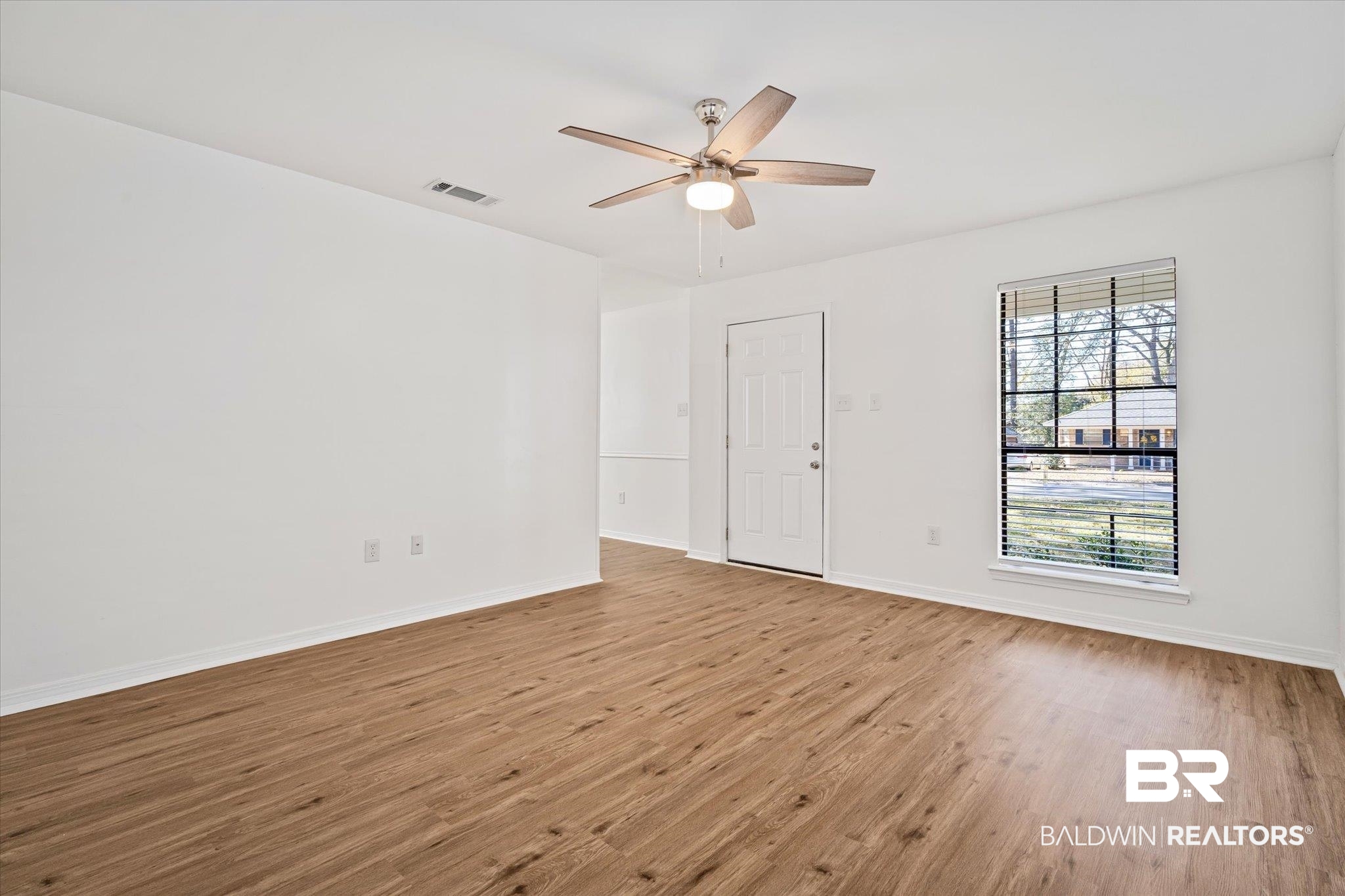 1107 McNeil Avenue Mobile, AL 36609 - Photo 3 of 20