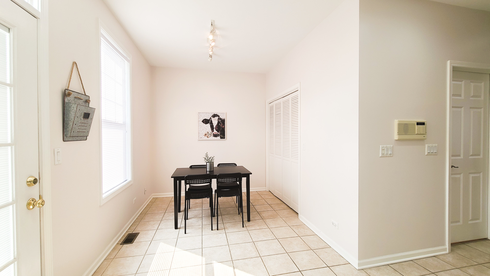 352 West Seminary Avenue, Unit 504 Wheaton, IL 60187 - Photo 12 of 24