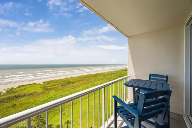 $525,000 | 1401 East Beach Drive, Unit 1114, Galveston, TX 77550