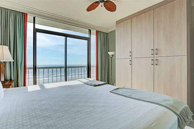 $525,000 | 1401 East Beach Drive, Unit 1114, Galveston, TX 77550