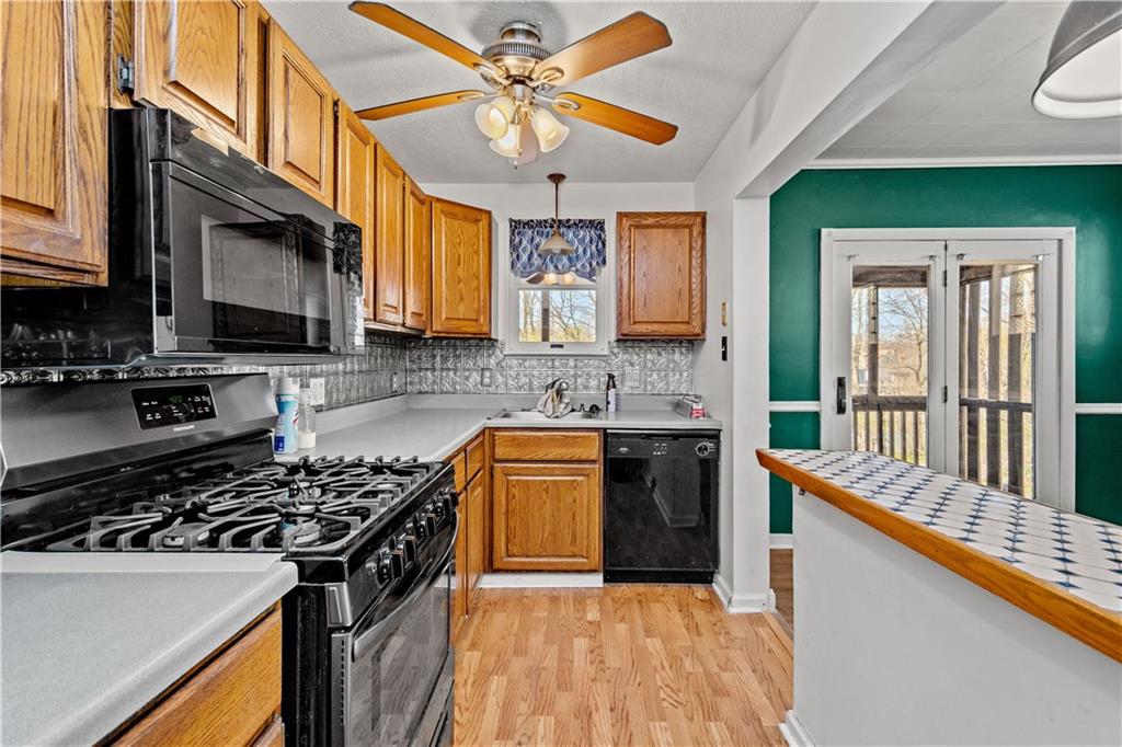 4043 Brandon Road Pittsburgh, PA 15212 - Photo 11 of 22 Gallery Image 11