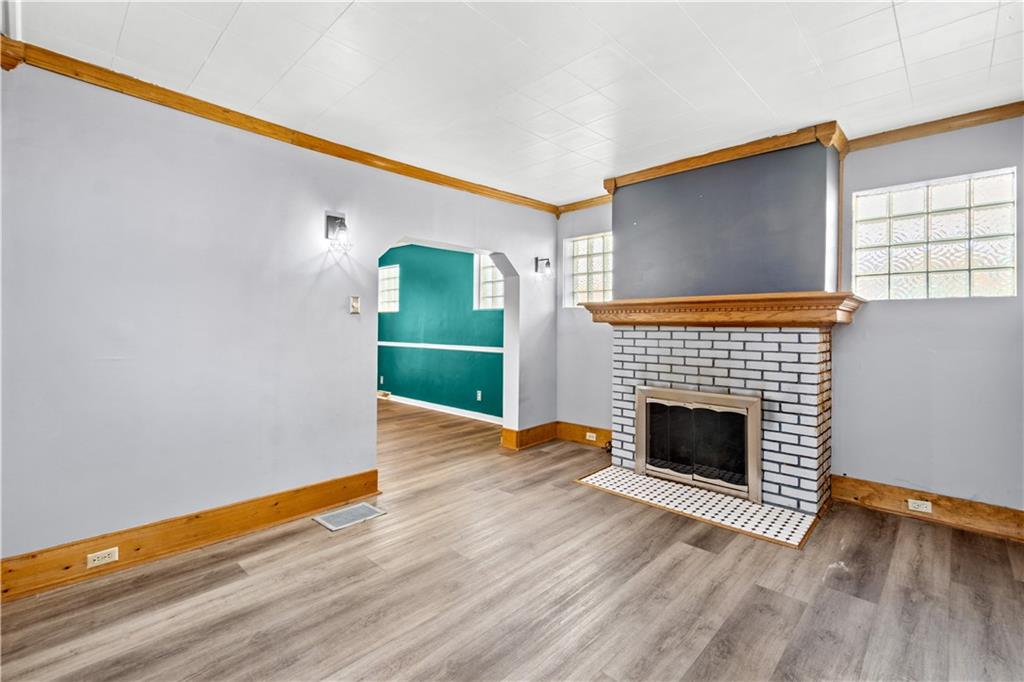 4043 Brandon Road Pittsburgh, PA 15212 - Photo 3 of 22 Gallery Image 3