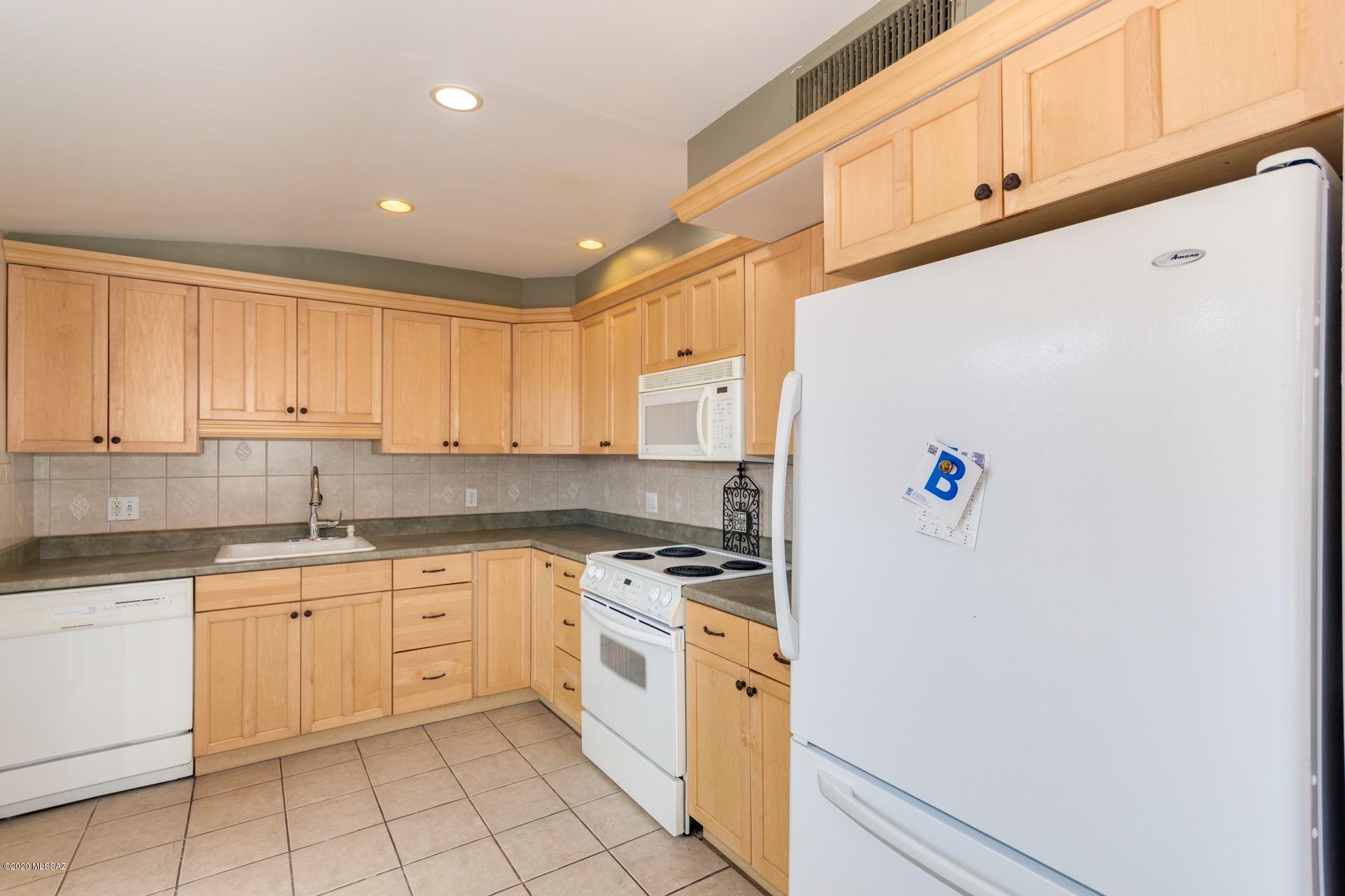 2921 South Jeftoria Road Tucson, AZ 85713 - Photo 8 of 28 Gallery Image 8