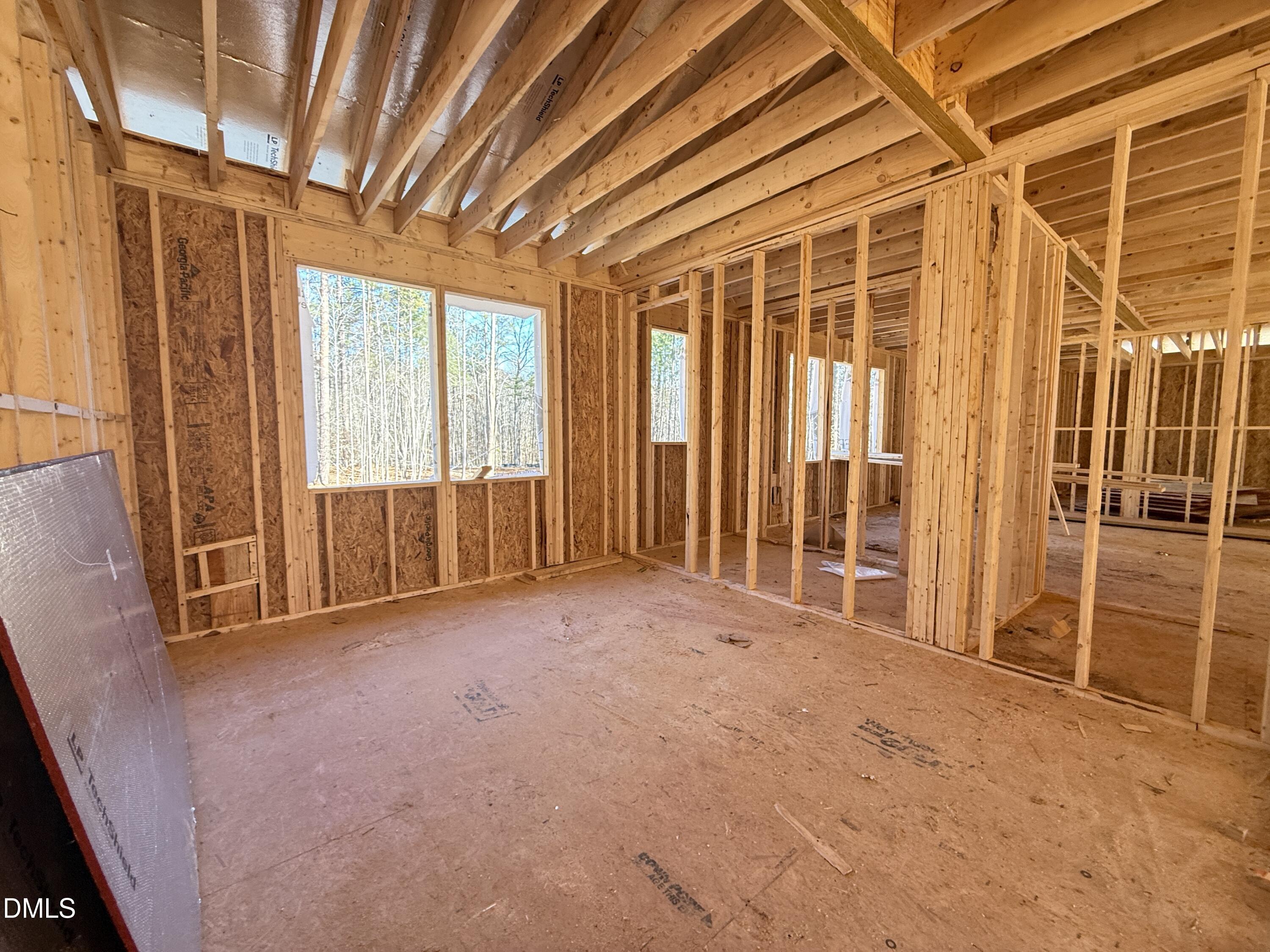6820 Brixley Circle Raleigh, NC 27614 - Photo 28 of 35 an empty room with windows